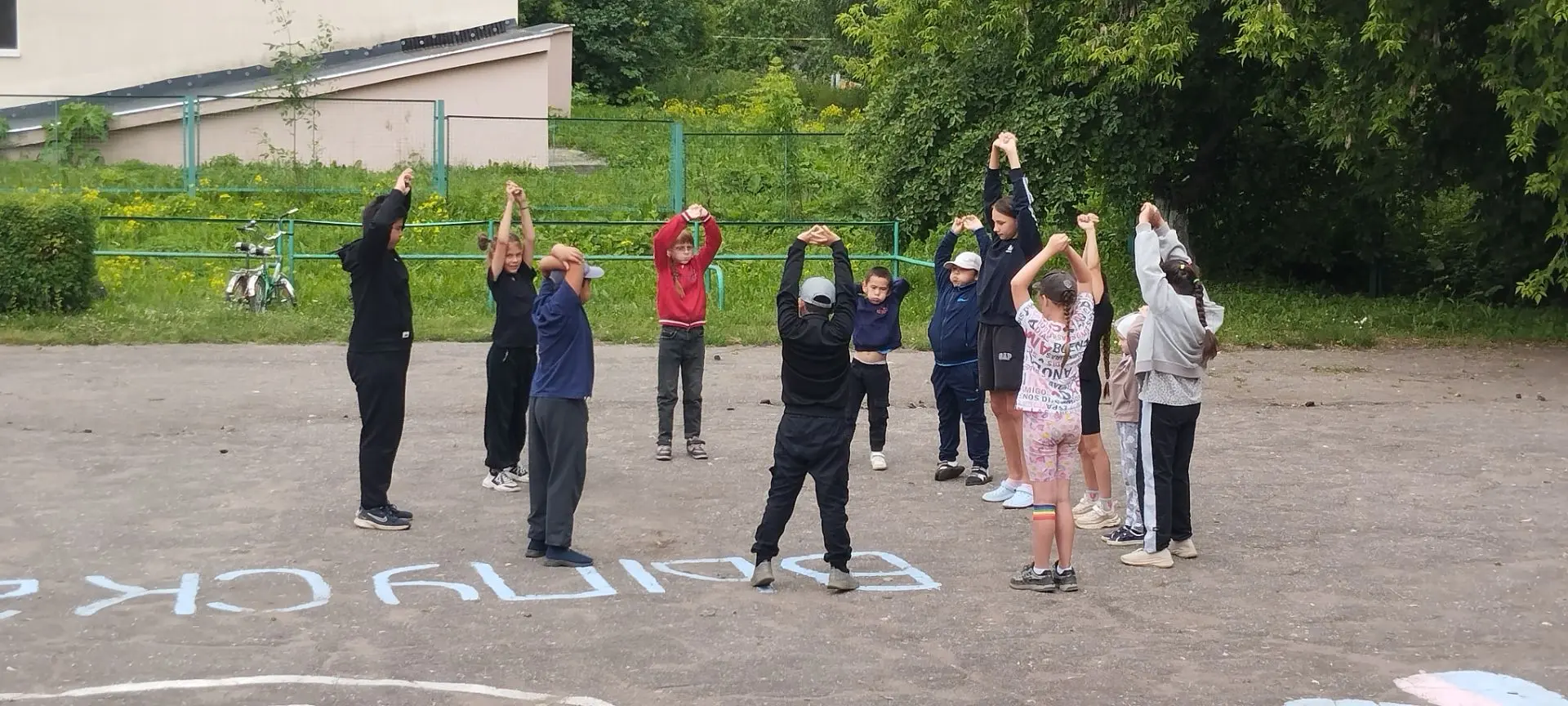 Сегодня был самый настоящий день открытий в лагере «Растишка»! 🏕️
Это утро снова началось с бодрой 