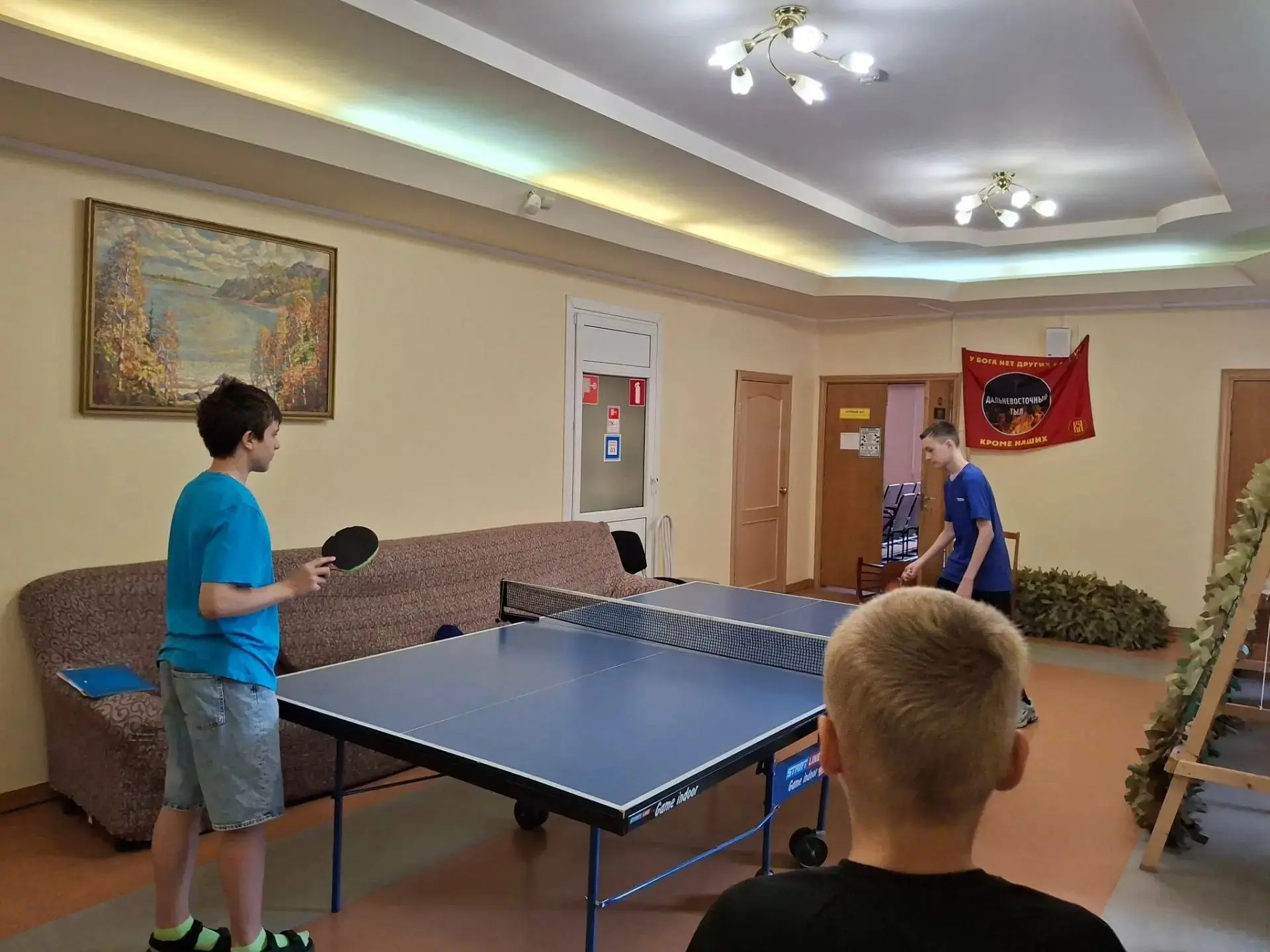 🏓 На территории Дома ветеранов (Льва Толстого, 14) в День любви, семьи и верности прош...