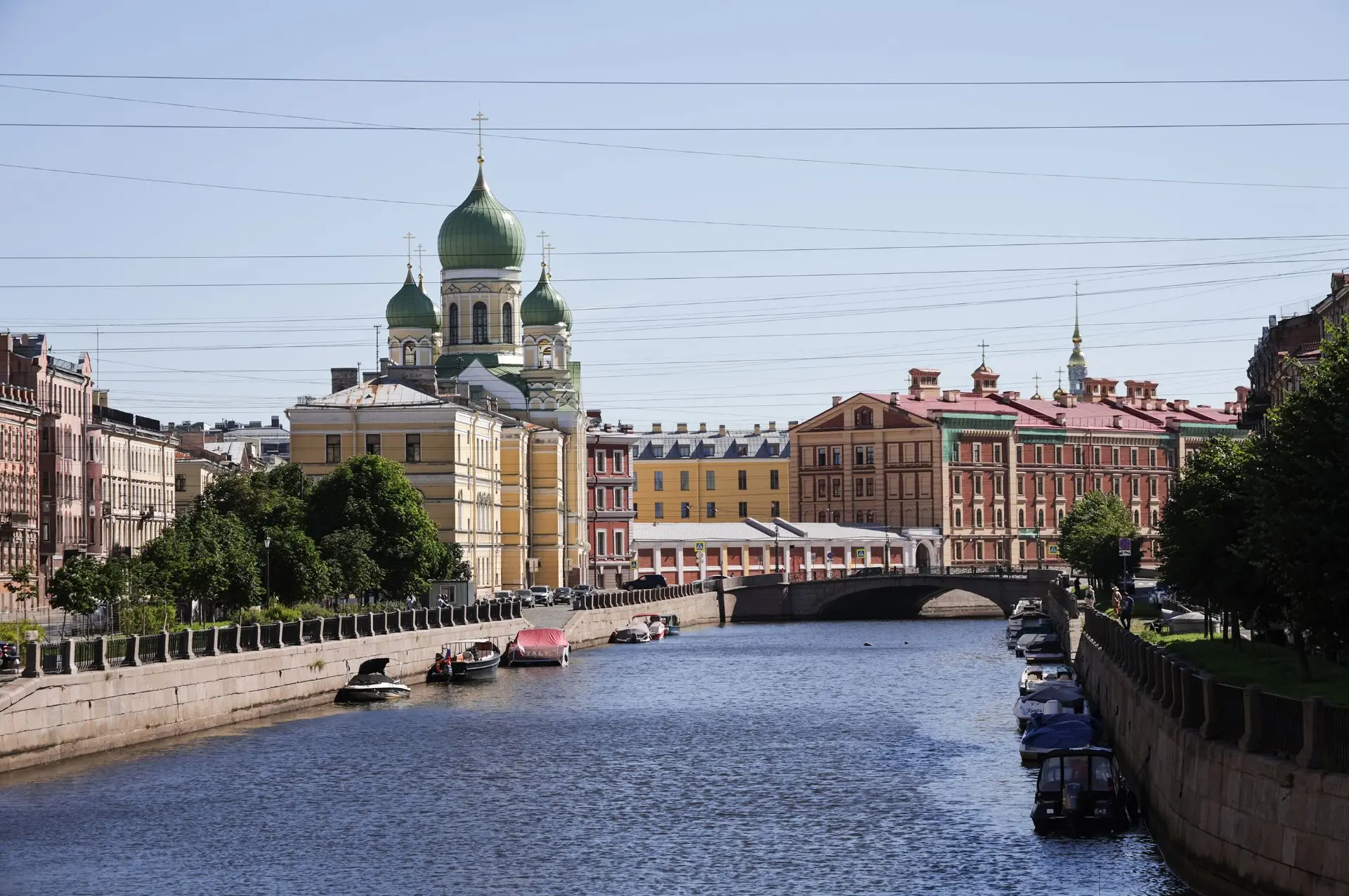В центре Петербурга, на проспекте Римского-Корсакова открылся обновленный Исидоровский ...