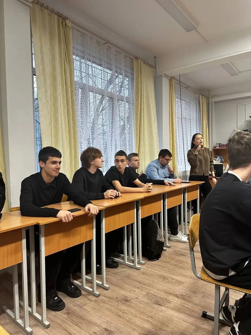 В рамках правового месячника в 11а классе была проведена викторина на тему: «Знаешь ли ты свои права