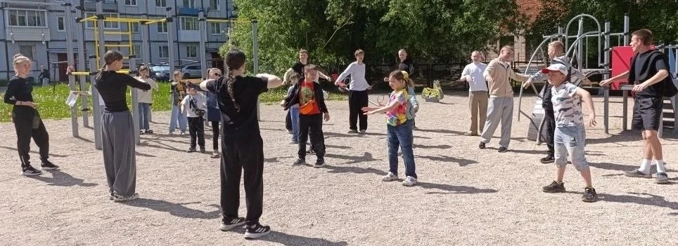 СМЕХ, ТАНЦЫ И ЭСТАФЕТЫ: НЕЗАБЫВАЕМЫЙ СТАРТ ЛЕТА В "УЛЫБКЕ"!