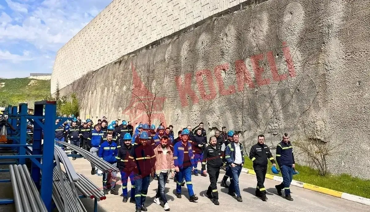 💸 Рабочие турецкого ММК остановили заводы из-за зарплат  Сотрудники предприятий MMK Metalurji в Турц