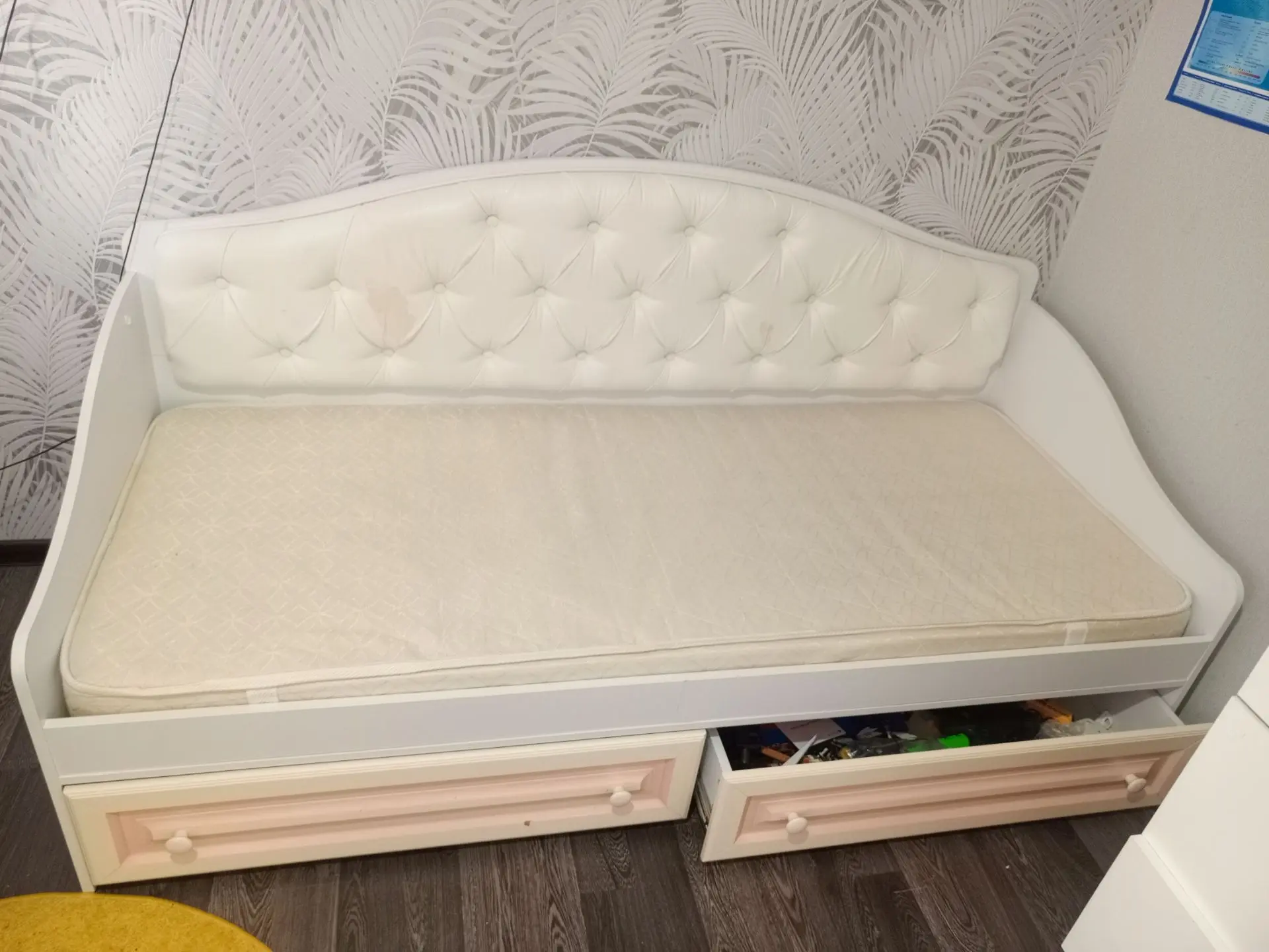 Продам б/у кровать+матрас, размер 190*80 см.
