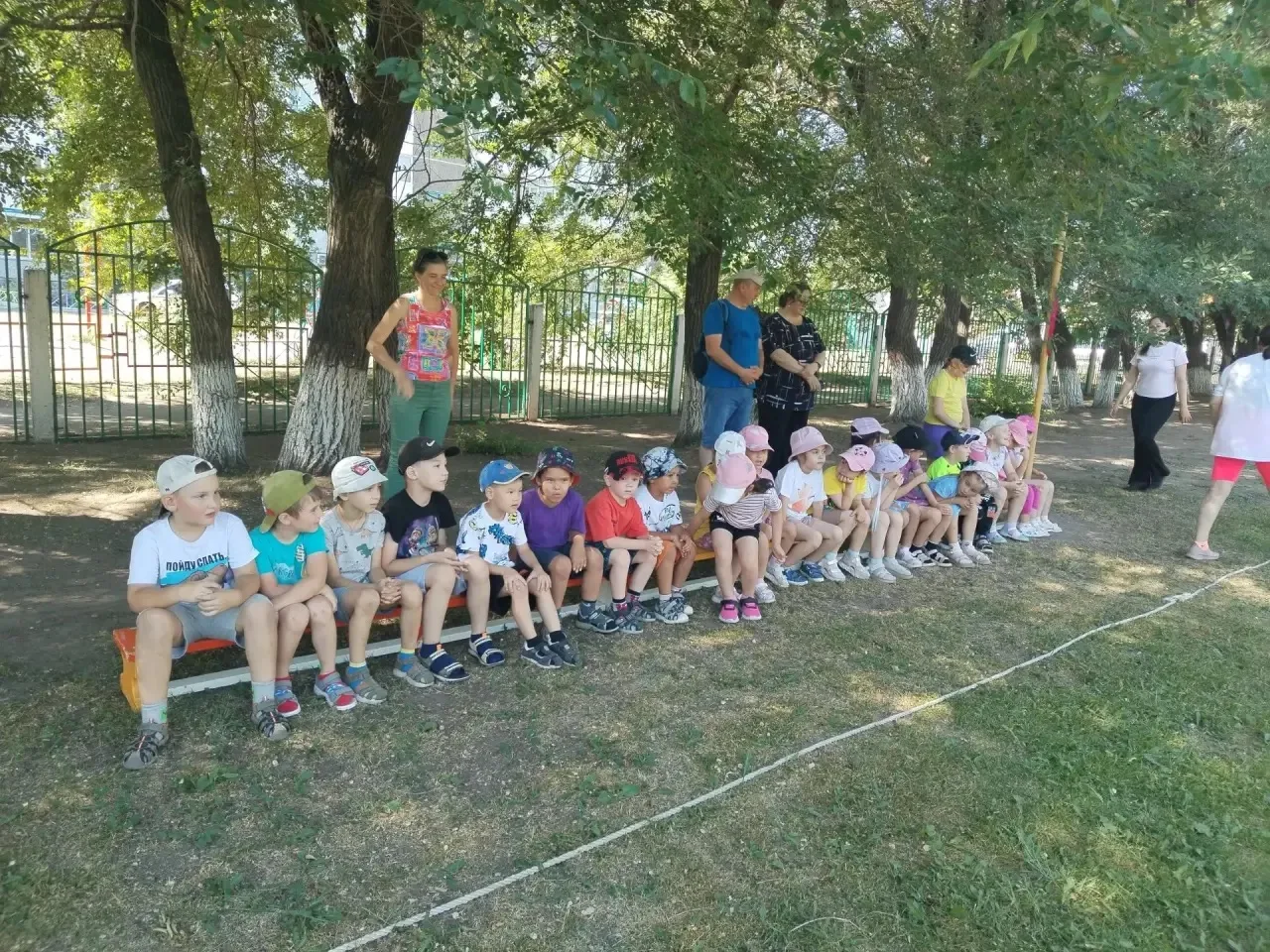 🎉 Спортивный праздник удался на славу! 🎉

На днях мы провели крутые спортивные игры с родителями —