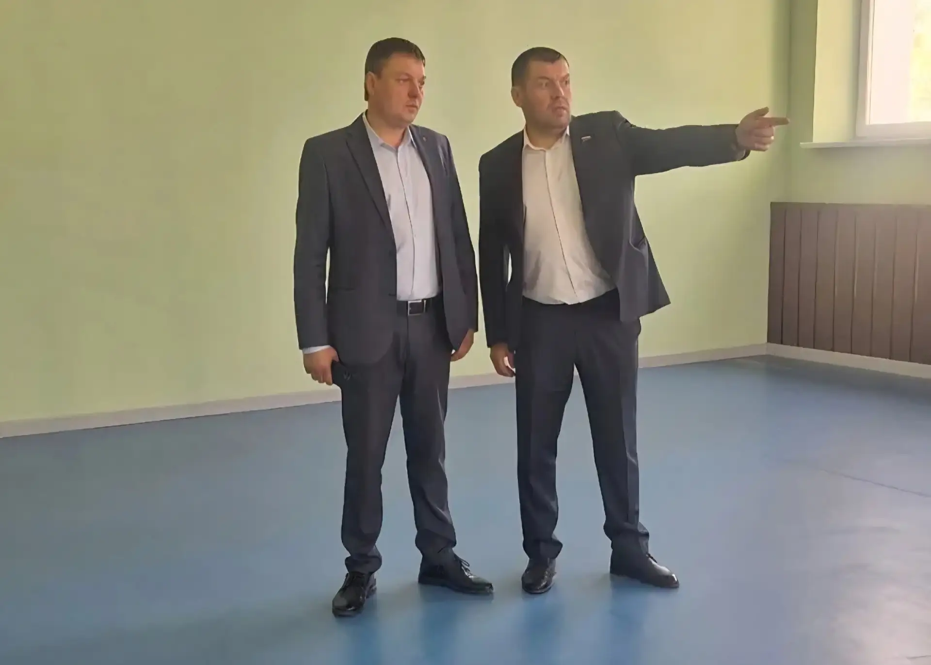 Депутаты городской Думы Евгений Белаков и Виталий Ралко провели мониторинг ремонтных ра...