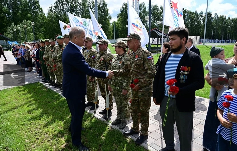 Радий Хабиров поздравил бойцов и ветеранов Воздушно-десантных войск России с праздником