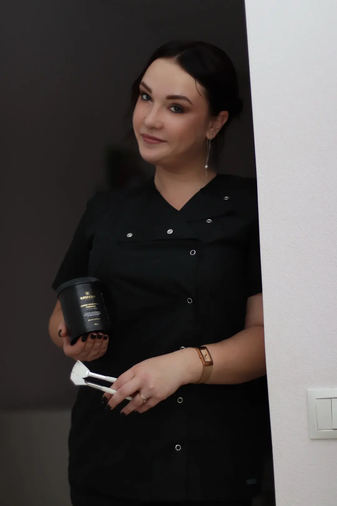 Привет, красотки! 👋 Я — Ксения, твой косметолог с любовью к здоровой коже ✨