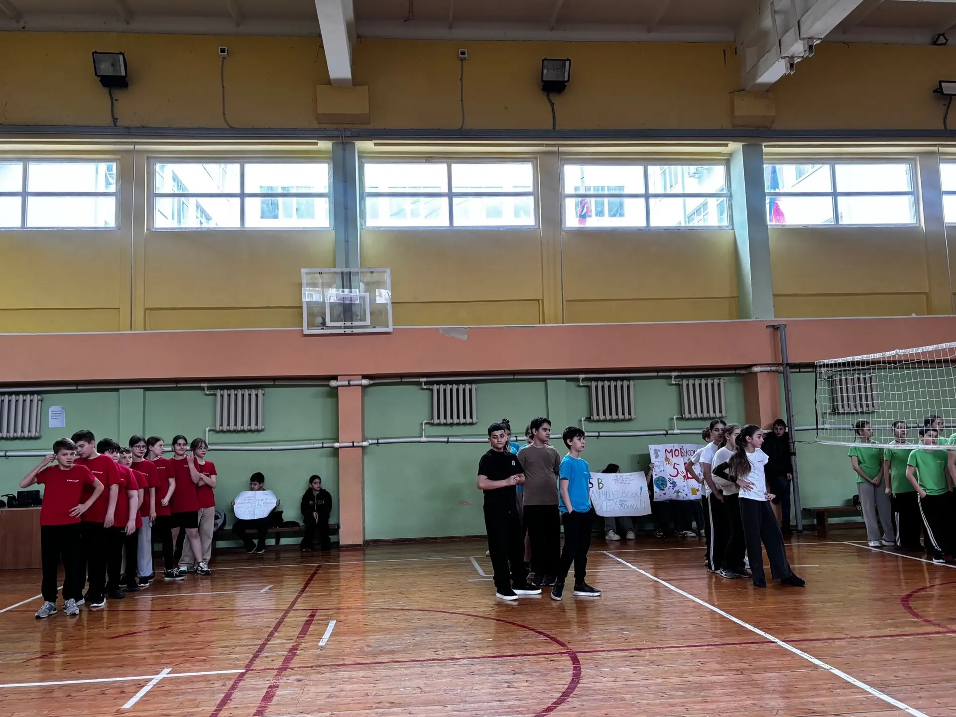 Спортивные каникулы в школе №4! 🏐⚡  Сегодня в нашей школе прошло мероприятие «Спортивные каникулы: п
