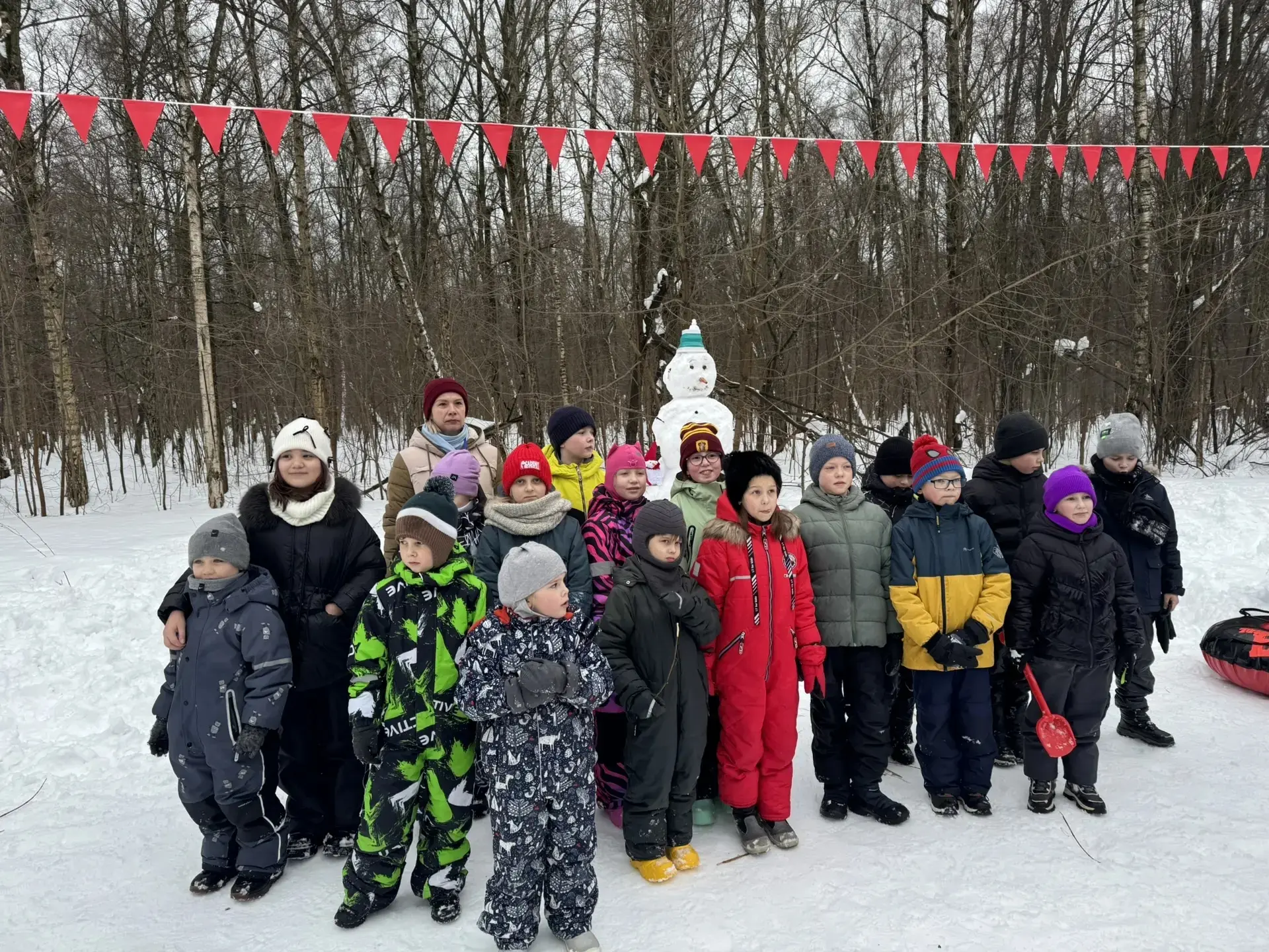 14 февраля учащиеся 3 Б класса участвовали в конкурсе "Видный Снеговик" в парке Апаринки. Представил