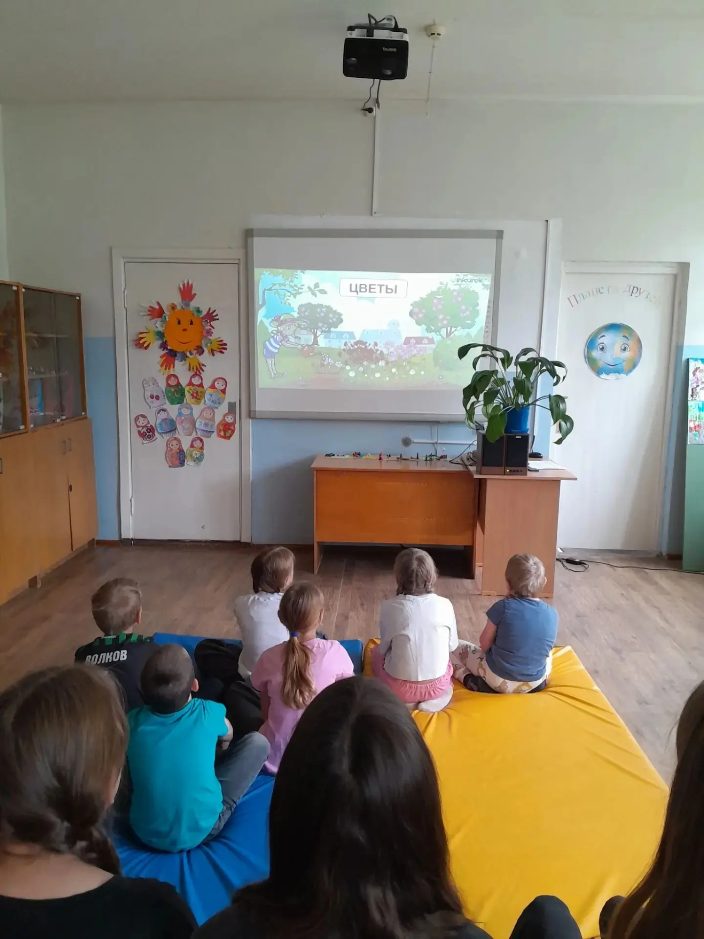 10й день РВО "Планета друзей"
День цветов
Викторина "Как вести себя на природе"
Мастер-класс "бабочк