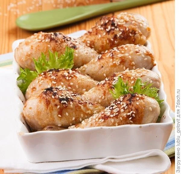 Куриные голени в медовом соусе в мультиварке 

Понадобится:
8 куриных голеней
3 яичных белка
1 ч. ло