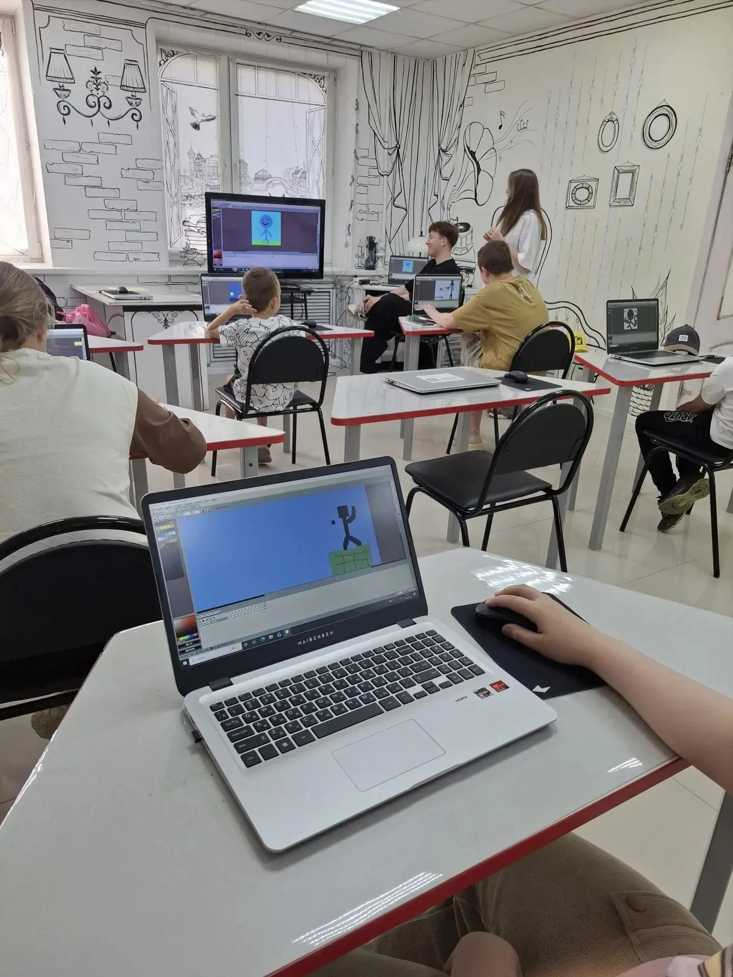На днях в Библиотеке на Некрасова буквально оживали пиксели ! 👾 ✨ 
 
Прошла первая творческая масте