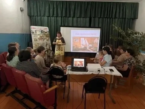 От печки до прялки: этноурок в Нижнепавлушкинской библиотеке