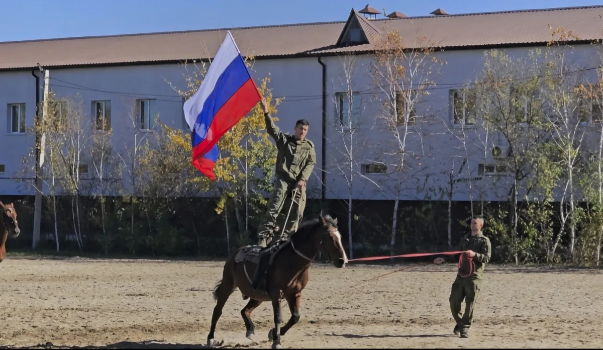 🐎 Более 300 ветеранов СВО и их родных в Приамурье нашли душевное равновесие благодаря ...