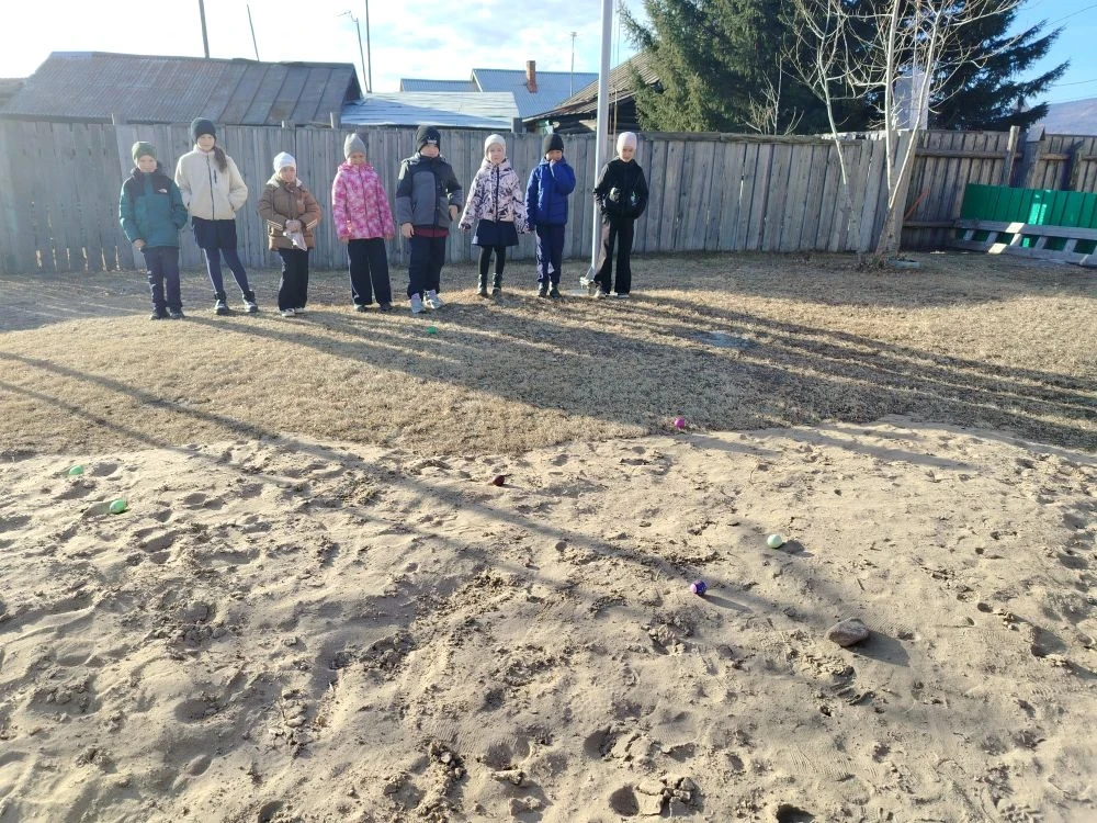 Вот так мы приучаемся к народным традициям
