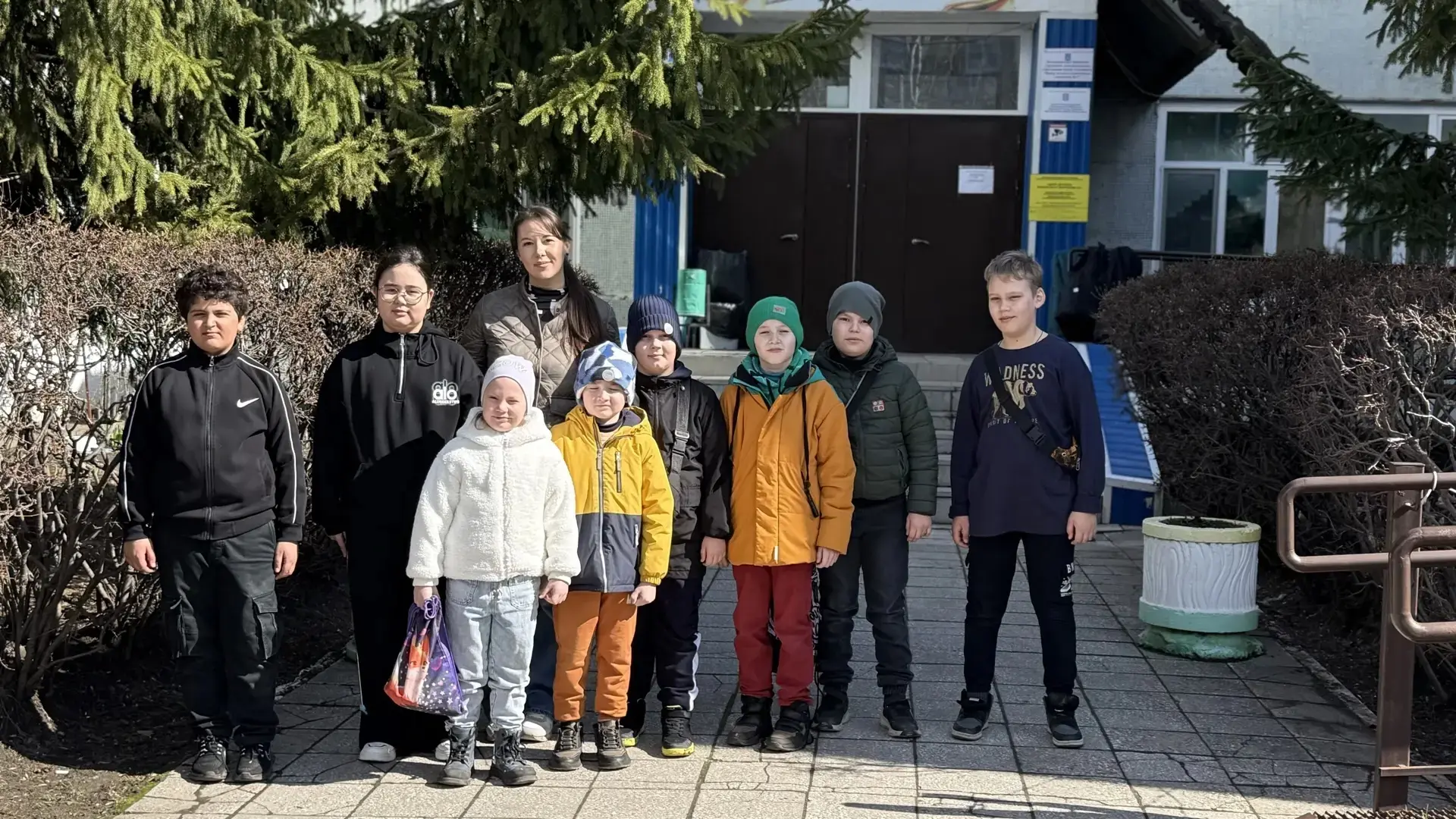 Сегодня ученики 3 класса Г вместе с классным руководителем Пьяновой М.И. побывали в Детском эколого-