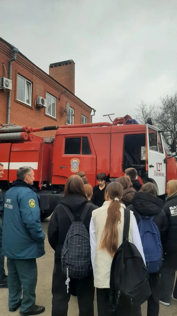‼️Посещение пожарной части оставило самые светлые впечатления у учащихся 8в класса и их классного ру