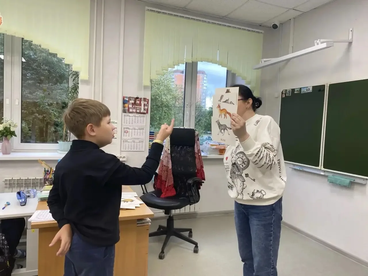 В 1 «Б» классе прошло необычное занятие — ребята превратились в настоящих исследователе...