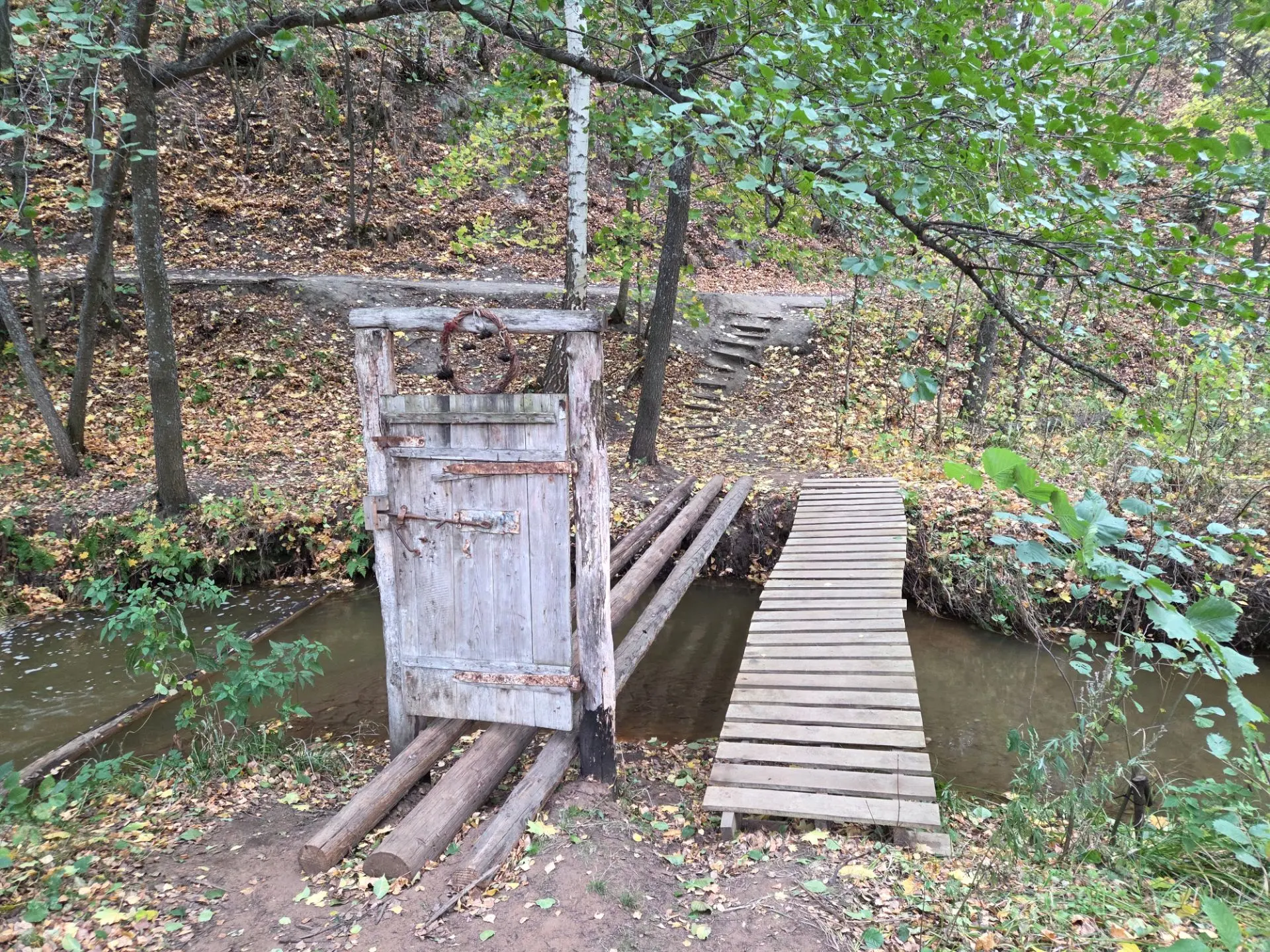 Дверь в осеннюю сказку.
