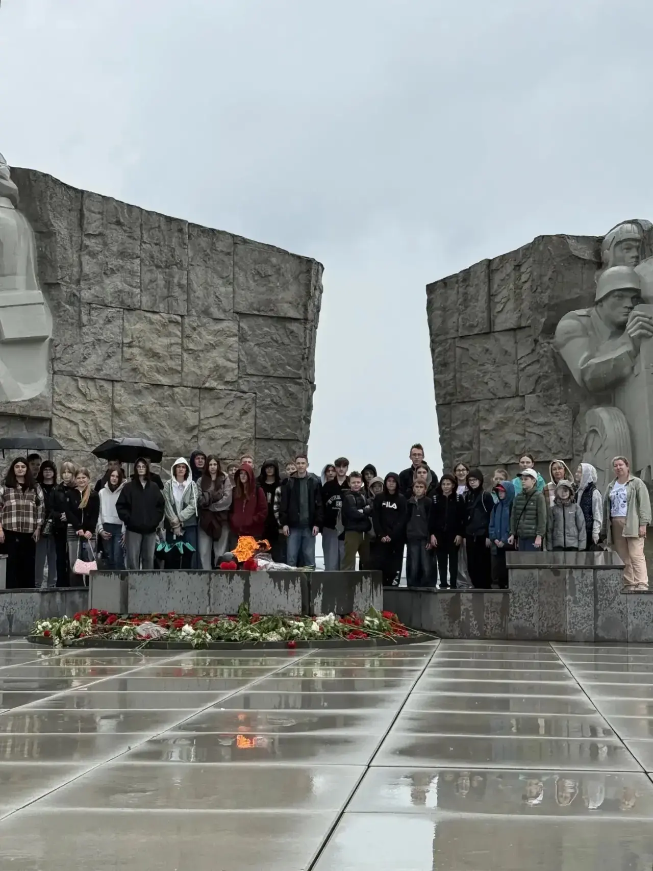 На прошлой неделе учащиеся 5Л, 7К, 8И и 8П классов посетили музейный комплекс  «Самбекские высоты»- 