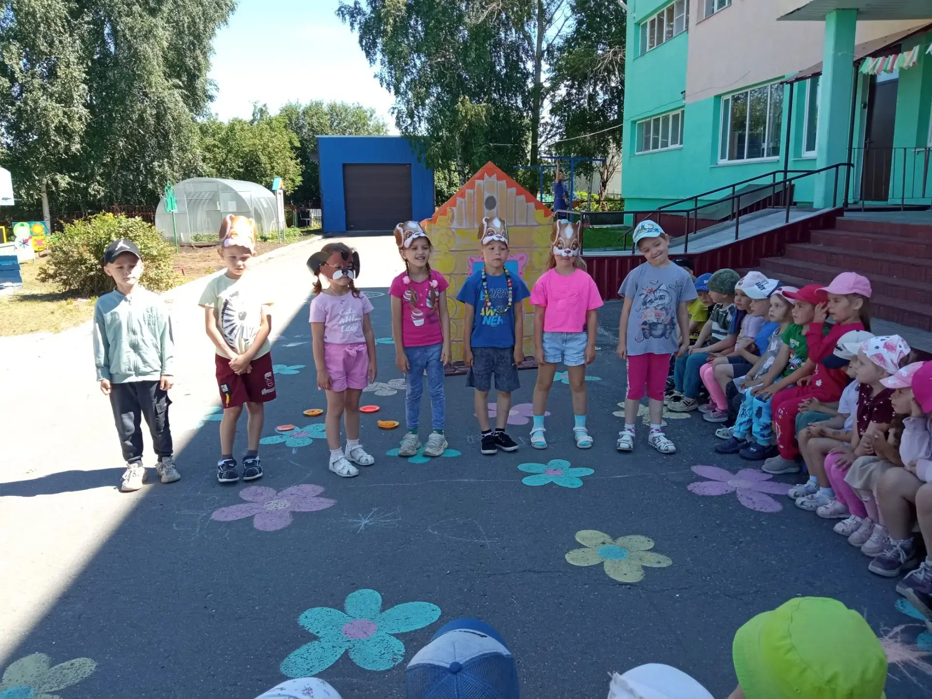 Уроки безопасности ❗
"Приключения Насти и Миши".

Дети старшей группы показали для малышей инсцениро