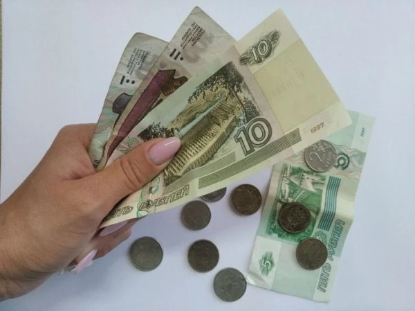 ✔️В Госдуме предложили поднять МРОТ до 50 тысяч рублей с 2027 года