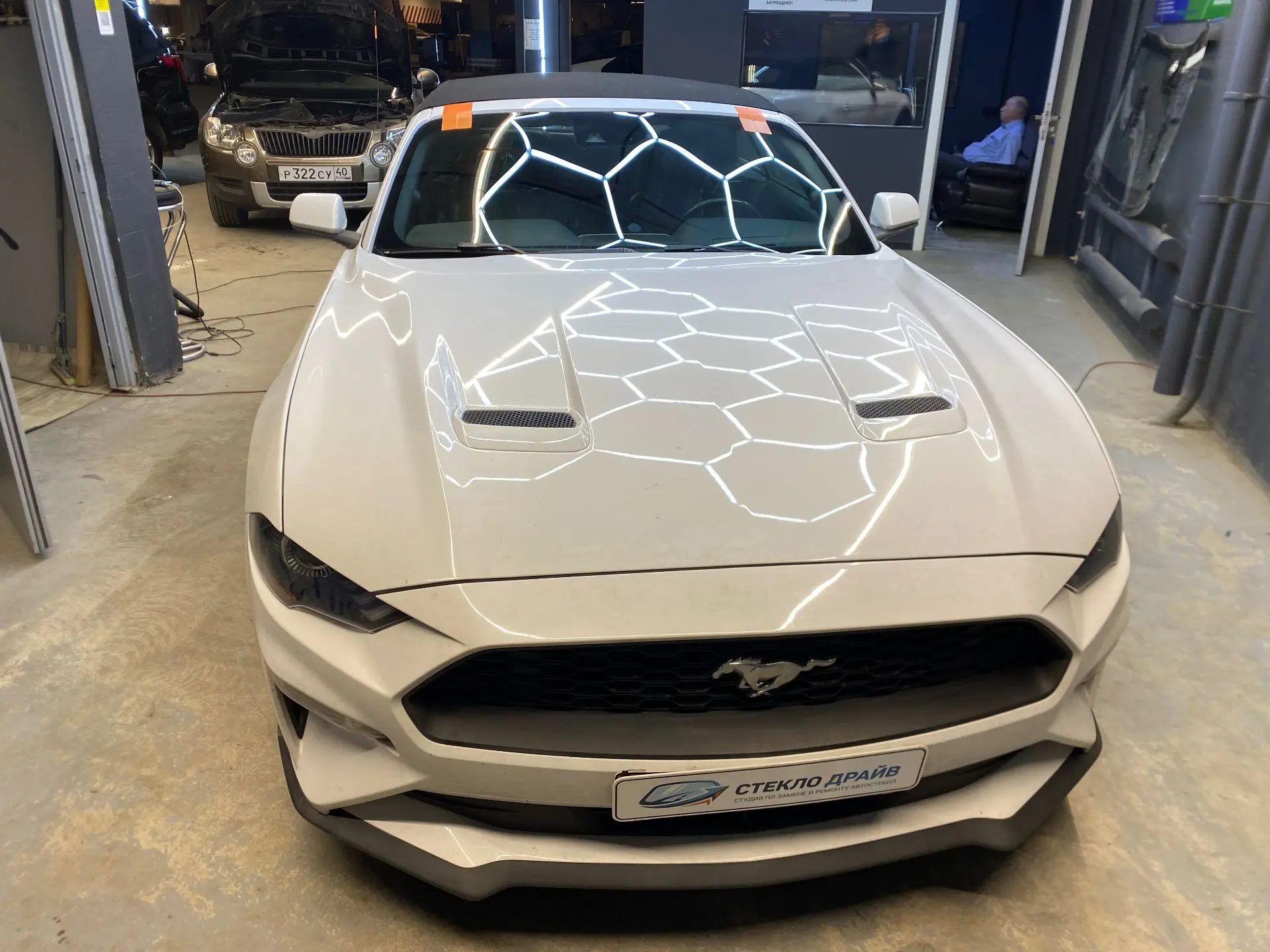 Сегодня к нам приехал Ford Mustang 2023 года. И не просто приехал - примчался, наверное...