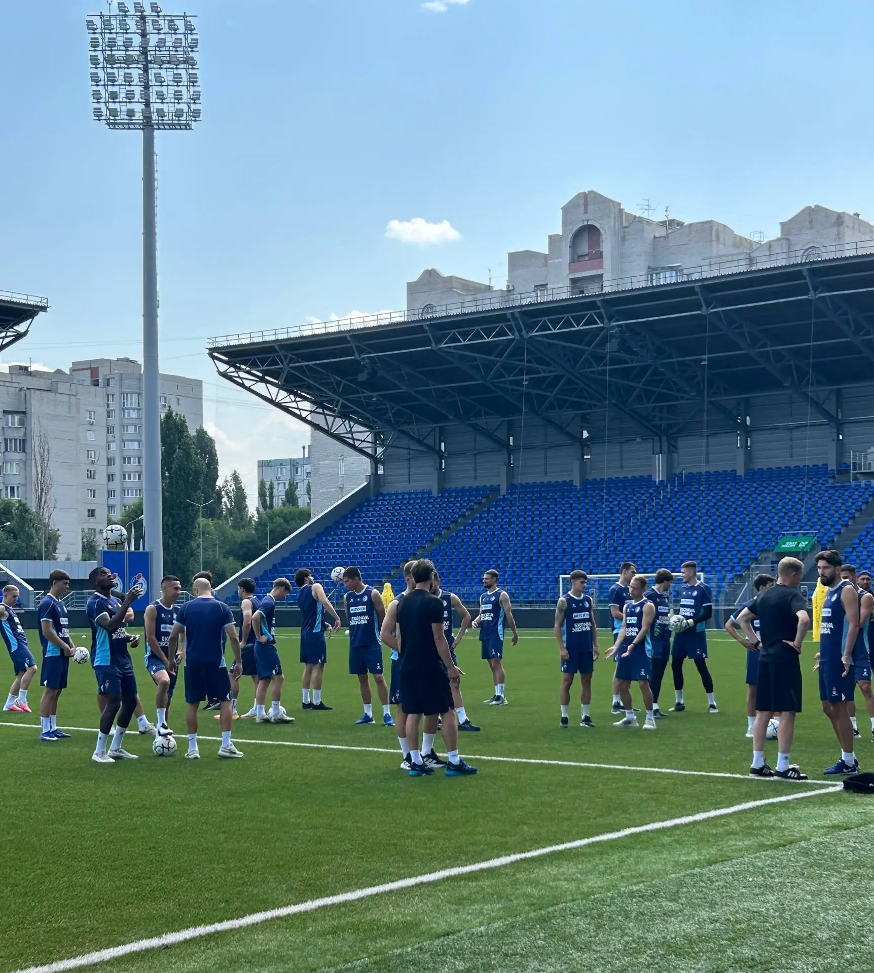 Парни вышли на тренировку. Подготовка к «Ахмату» началась!