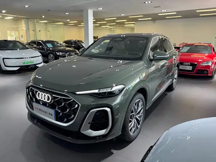 Немецкий премиальный кроссовер! Audi Q5 L — полный привод, мягкий гибрид и максимальная...