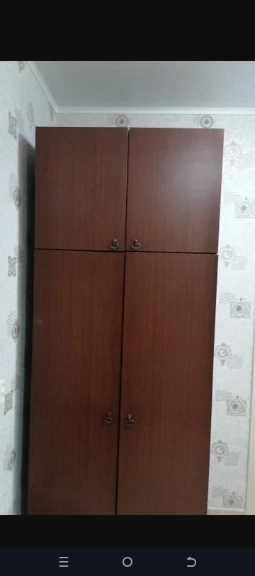 Продам диван и шифоньер. Самовывоз. Бурибай. Все вопросы по телефону 89174525513
