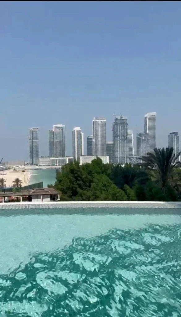 С возобновлением туров в ОАЭ самое время присмотреться к W Dubai Mina Seyahi 5* 💜