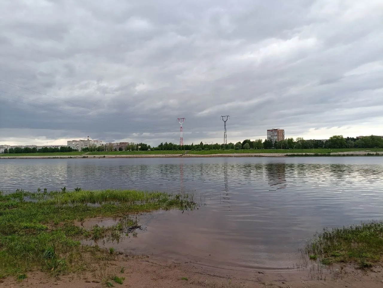 Редкие кадры лучшего района города с другого берега Волги. Если есть, присылайте!