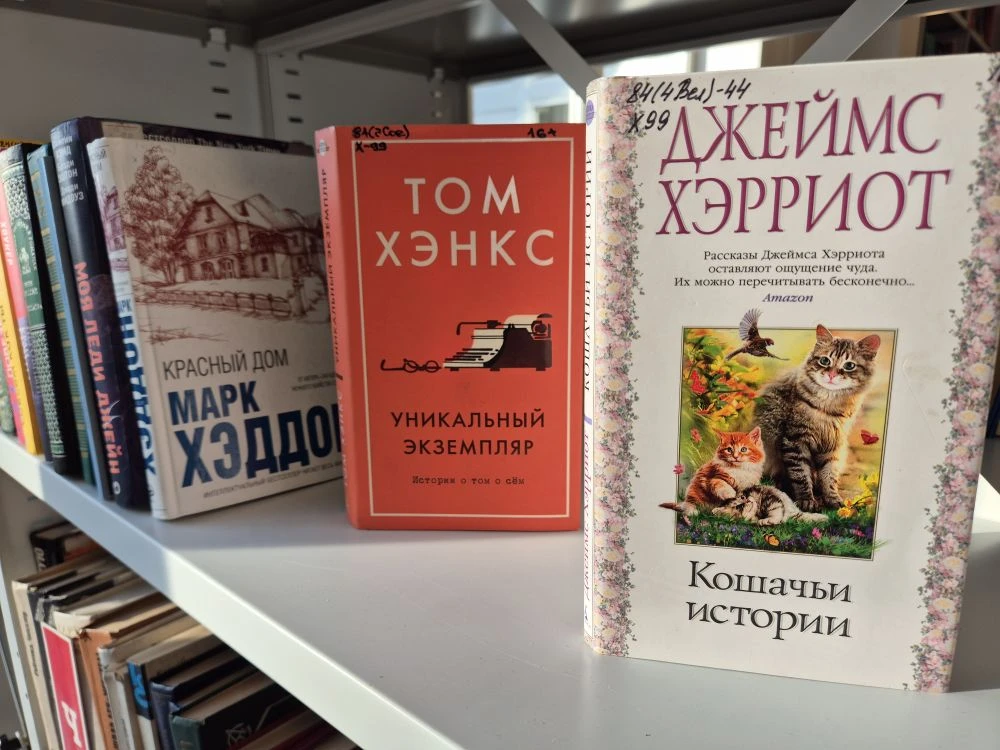Читаете что-то интересное? Расскажите в комментариях, какую книгу вы не можете отложить...