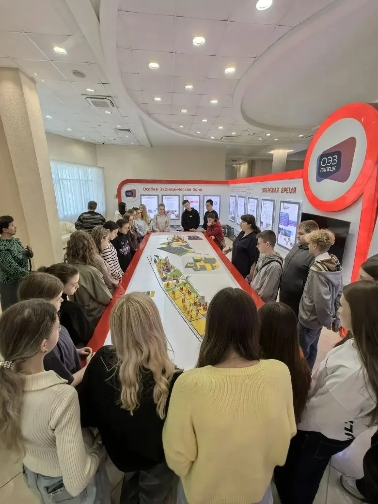 Путешествие в мир инноваций и аромата! ☕️ Ребята Школы № 4 г. Грязи  побывали в ОЭЗ и на кофейном за
