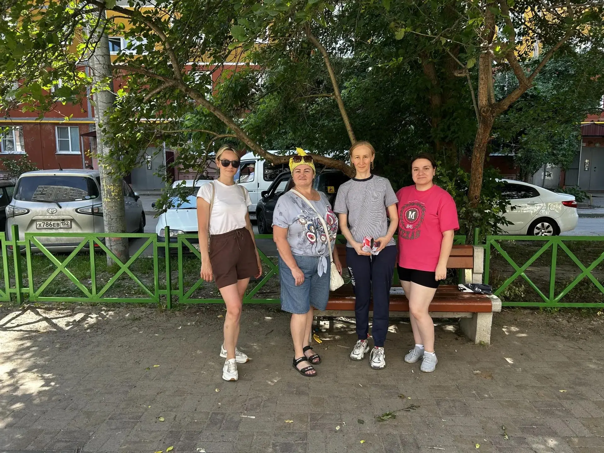 🏡 Продолжаем благоустройство территорий!

На улице Гордеевской обновили элементы благоустройства: п
