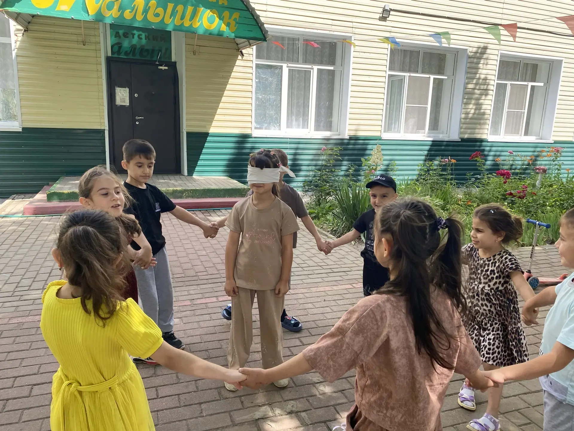 👫🌞Летние игры в детском саду - "Водяной".💦🌊
Прекрасная пора – ЛЕТО! Особенно в детском саду, ког