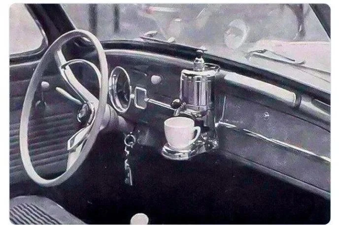 В 1959 году Volkswagen предлагал покупателям своих машин кофеварку как встроенную опцию