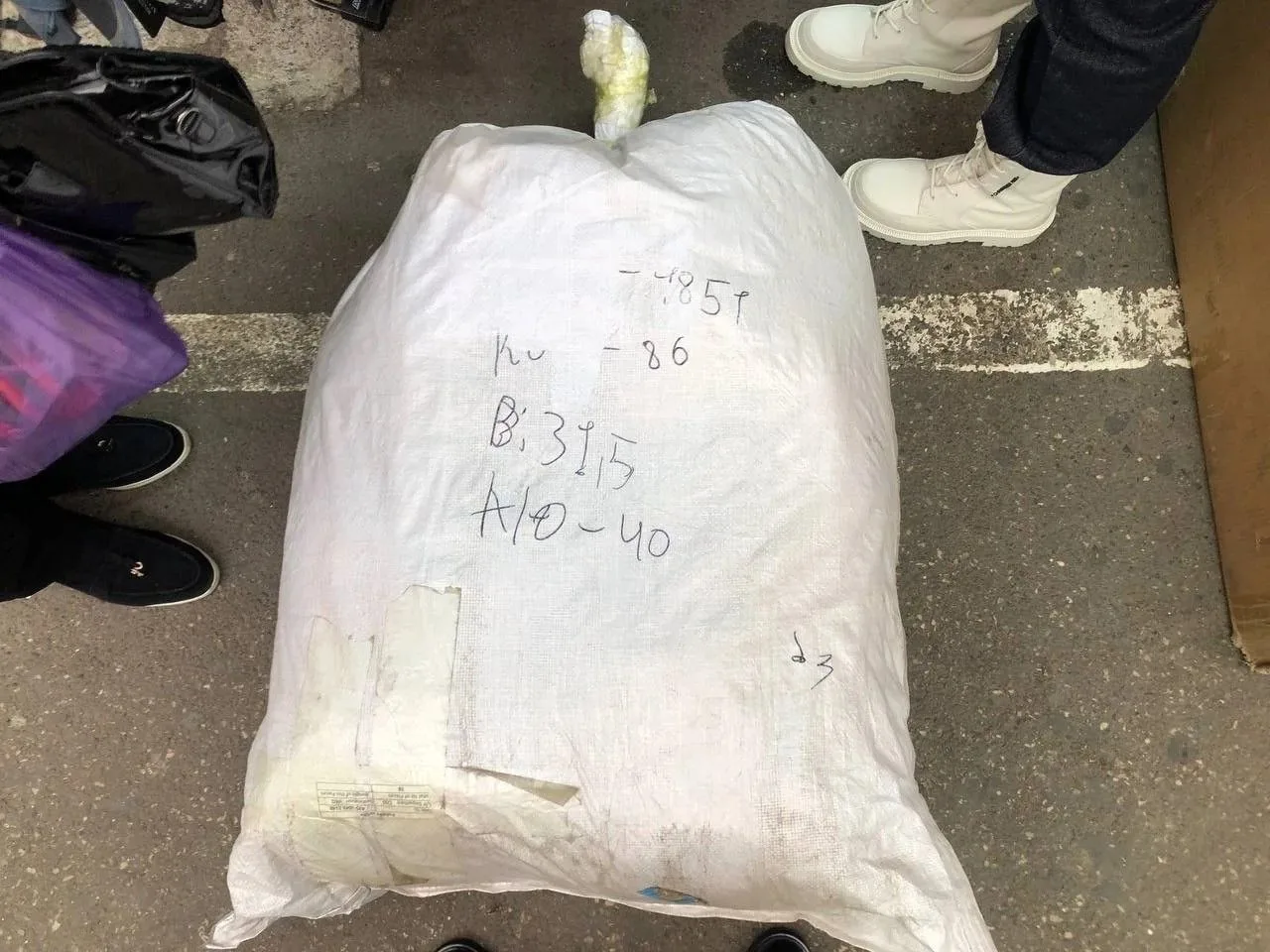 Ранее судимую женщину подозревают в краже 300 платков на рынке Предгорья  По информации ГУ МВД по Ст