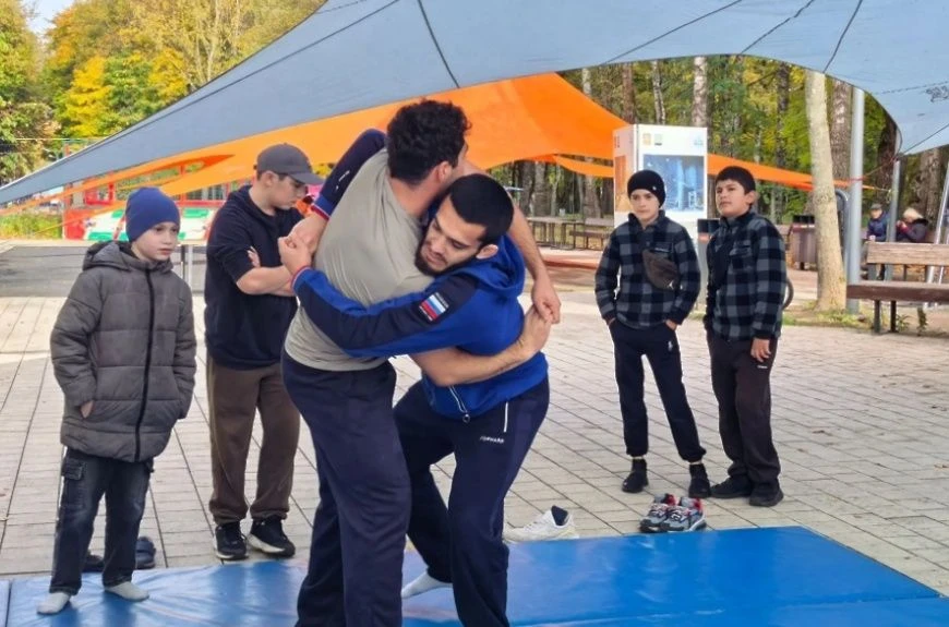 💪 В Солнечногорске прошёл мастер‑класс по греко‑римской борьбе