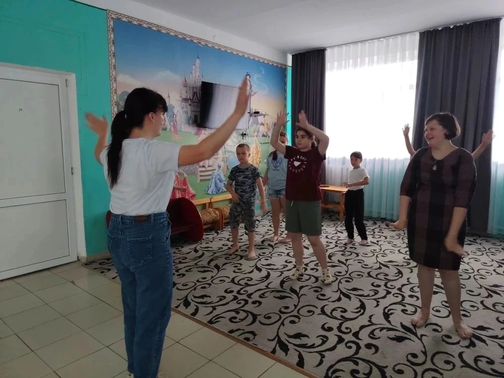 Сегодня в лагере был проведен флешмоб. Основная цель детского флешмоба — создание позитивной атмосфе
