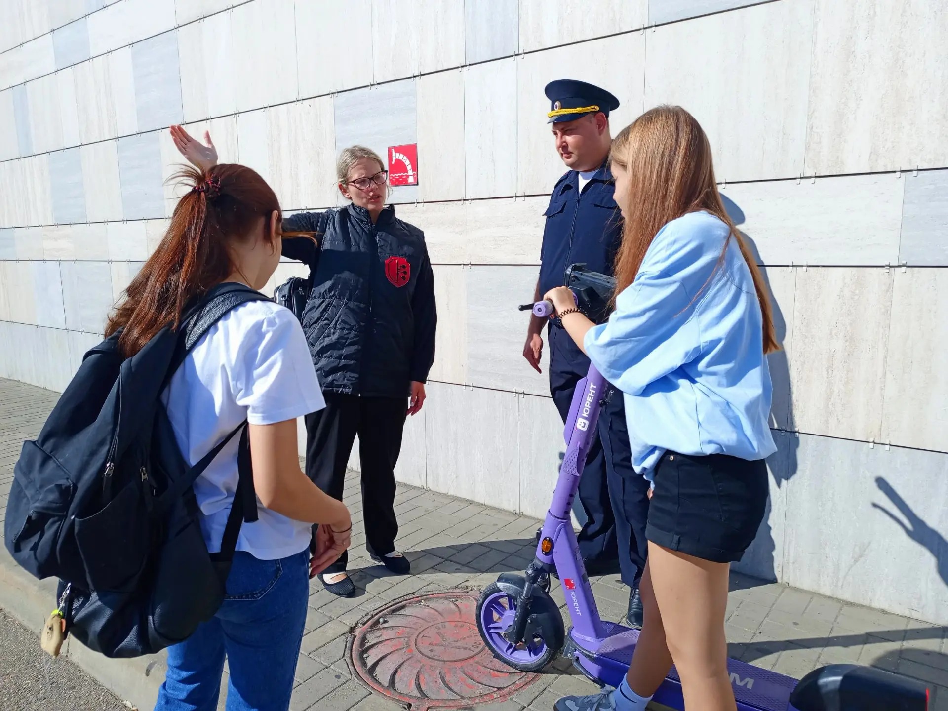 Госавтоинспекция и молодежный патруль провели совместный рейд по профилактике управлени...