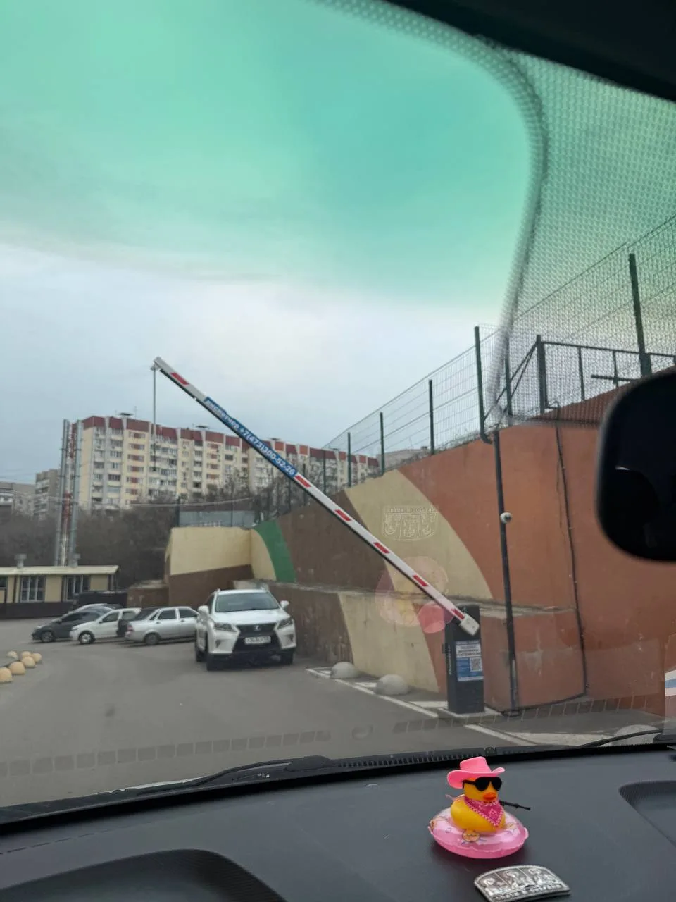 Опять малыш приуныл 🫠