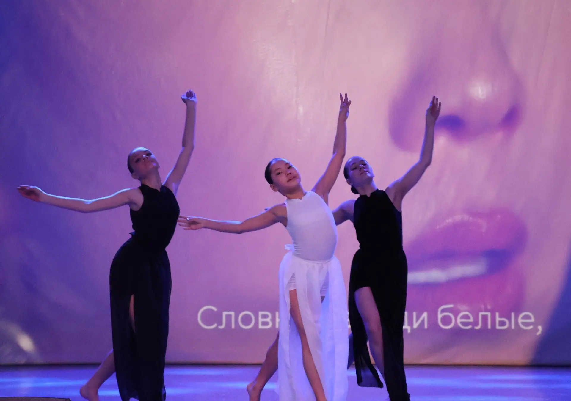 «БАЯРАЙ НАЙР»  Отчётный концерт центра национальной культуры «Баяр» стал настоящим творческим событи