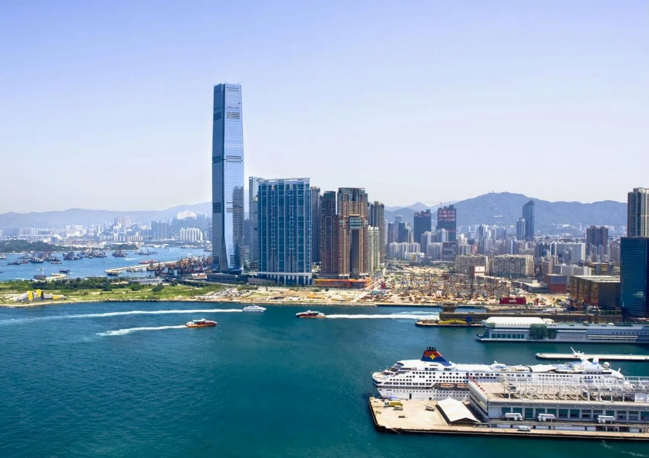 Международный коммерческий центр, Гонконг 🇭🇰  🔹 Международный коммерческий центр - это 118-этажный н