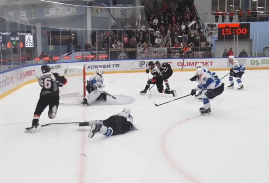 🏒 ХК «ТАМБОВ» ВЫРВАЛ ПОБЕДУ ДВУМЯ ГОЛАМИ НА ПОСЛЕДНИХ МИНУТАХ