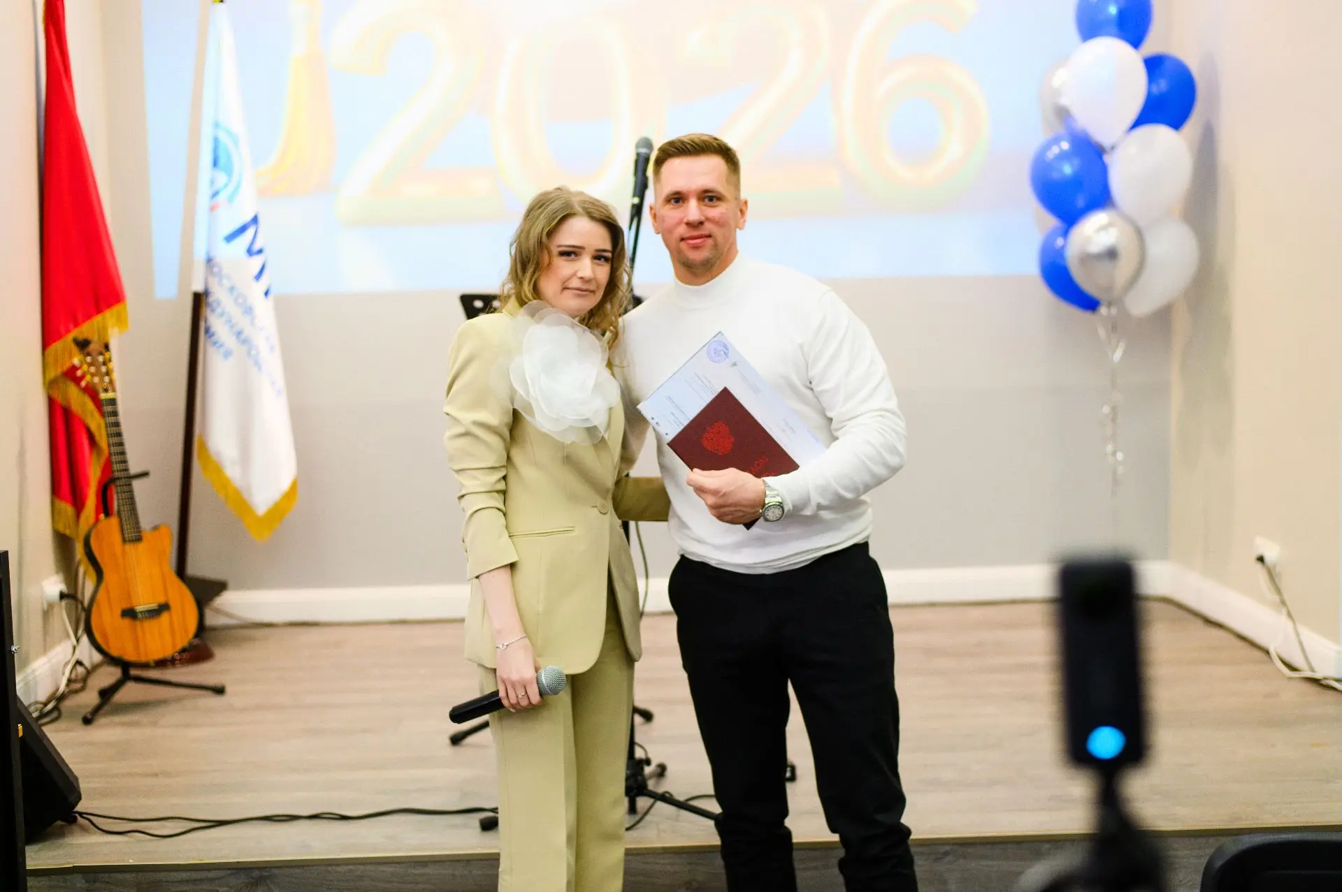 🎓 Поздравляем выпускников факультетов экономики и управления, рекламы и связей с общественностью, ин
