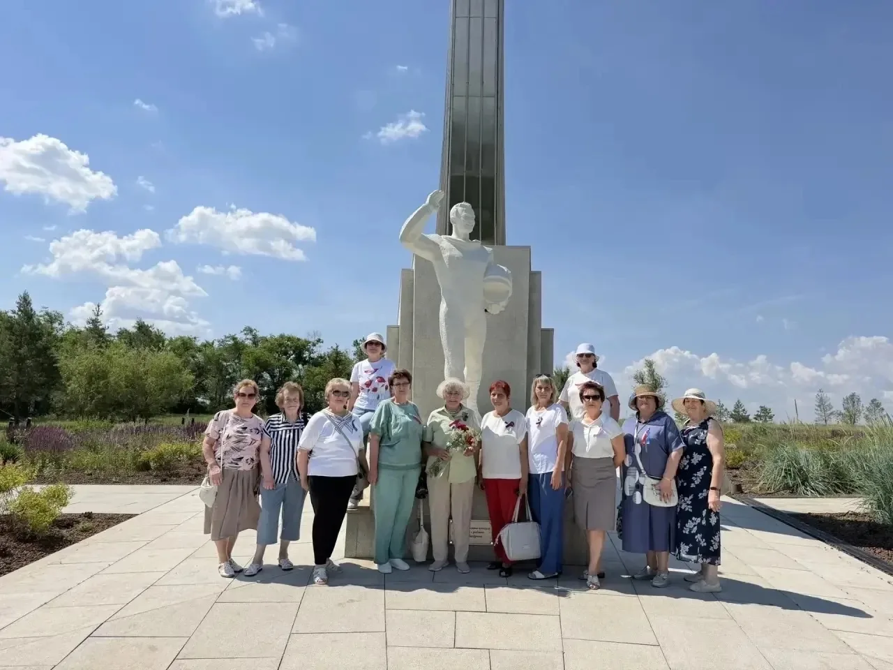🇷🇺Сегодня, в День России, в Парке покорителей космоса имени Ю. А. Гагарина прошла экскурсия для ве