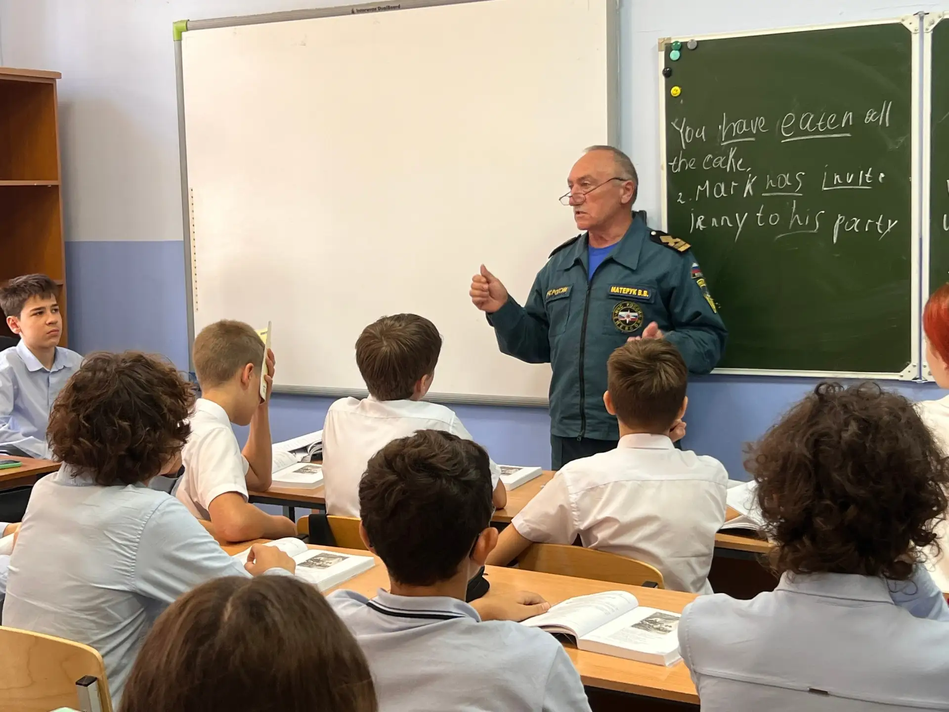 В нашей школе состоялась важная встреча: к ребятам пришёл представитель Государственной...