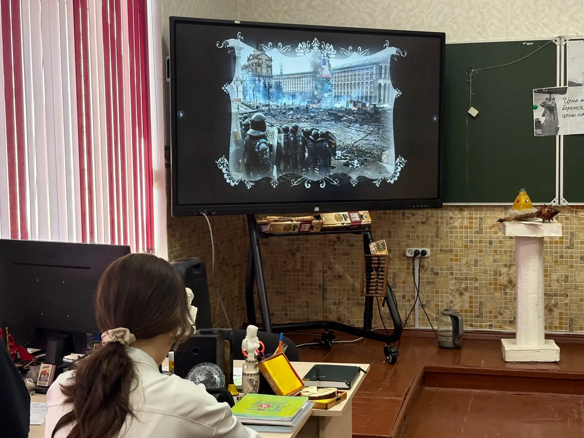 2 сентября, в нашей #роднойшестой школе в 7-Б классе прошел особенный Урок мужества.