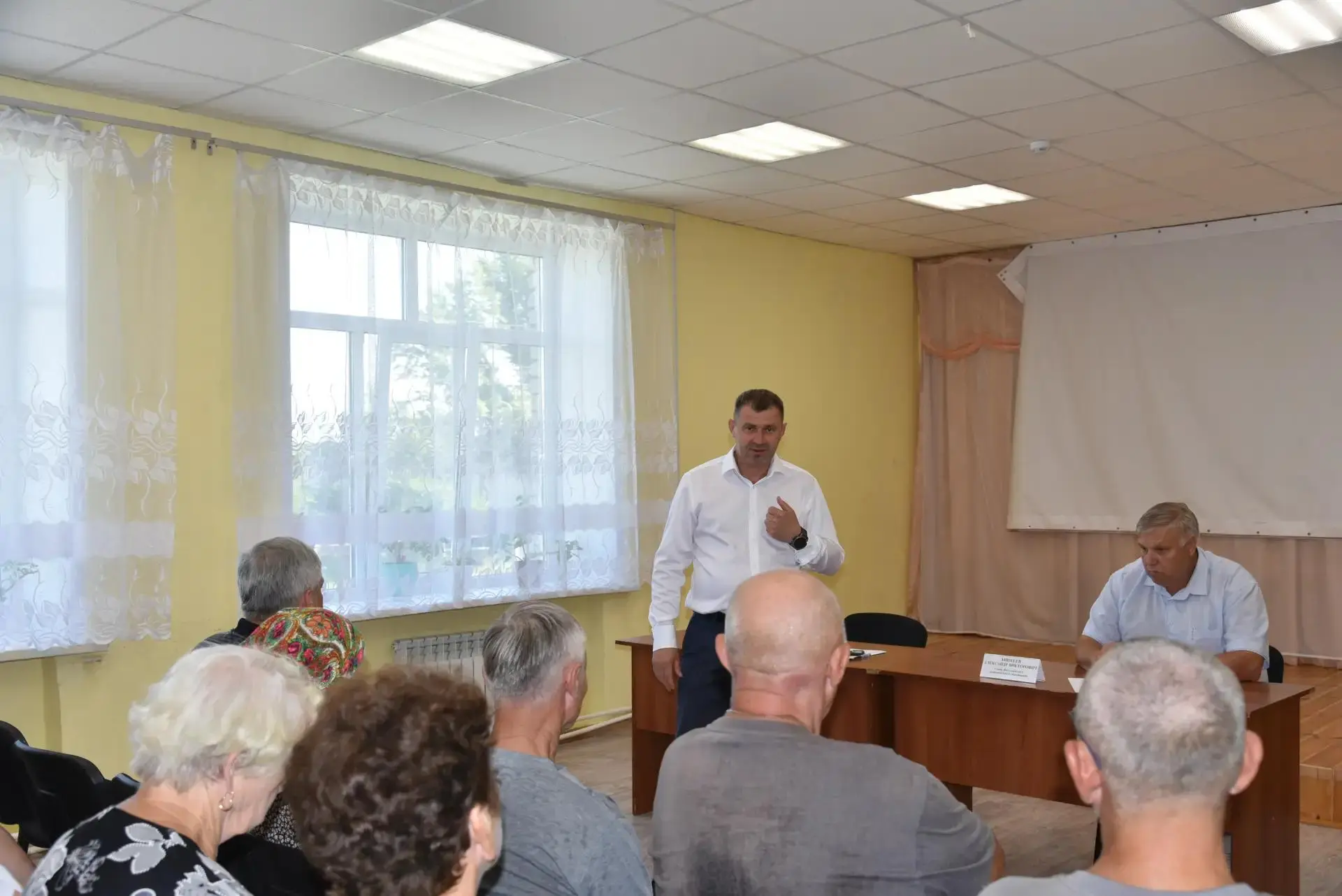 Сегодня в селе Хлебновка провели встречу с жителями 

Перед встречей осмотрел новое локальное очистн